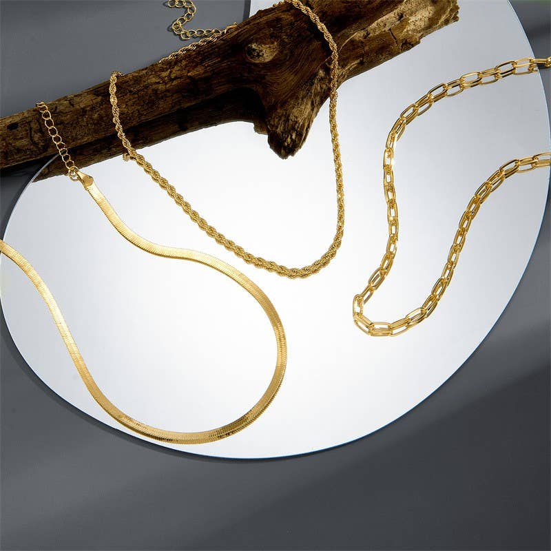 CHAIN LAYERED NECKLACE