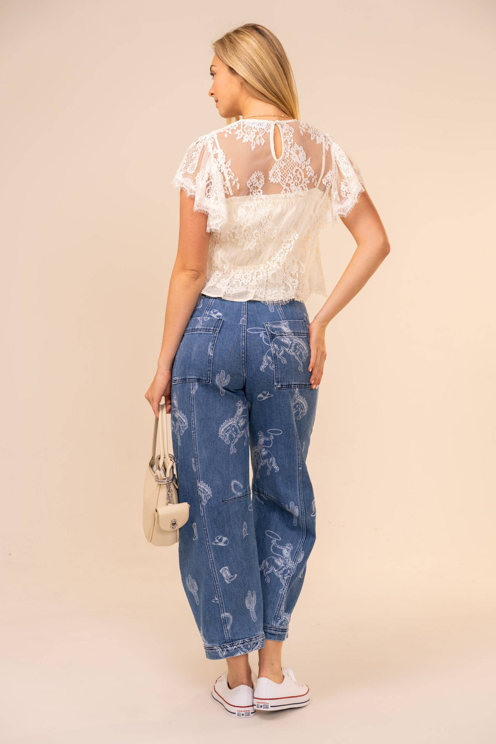 91785P Western Print Barrel Leg Denim Jean: MEDIUM WASH / S-M-L (2-2-2)