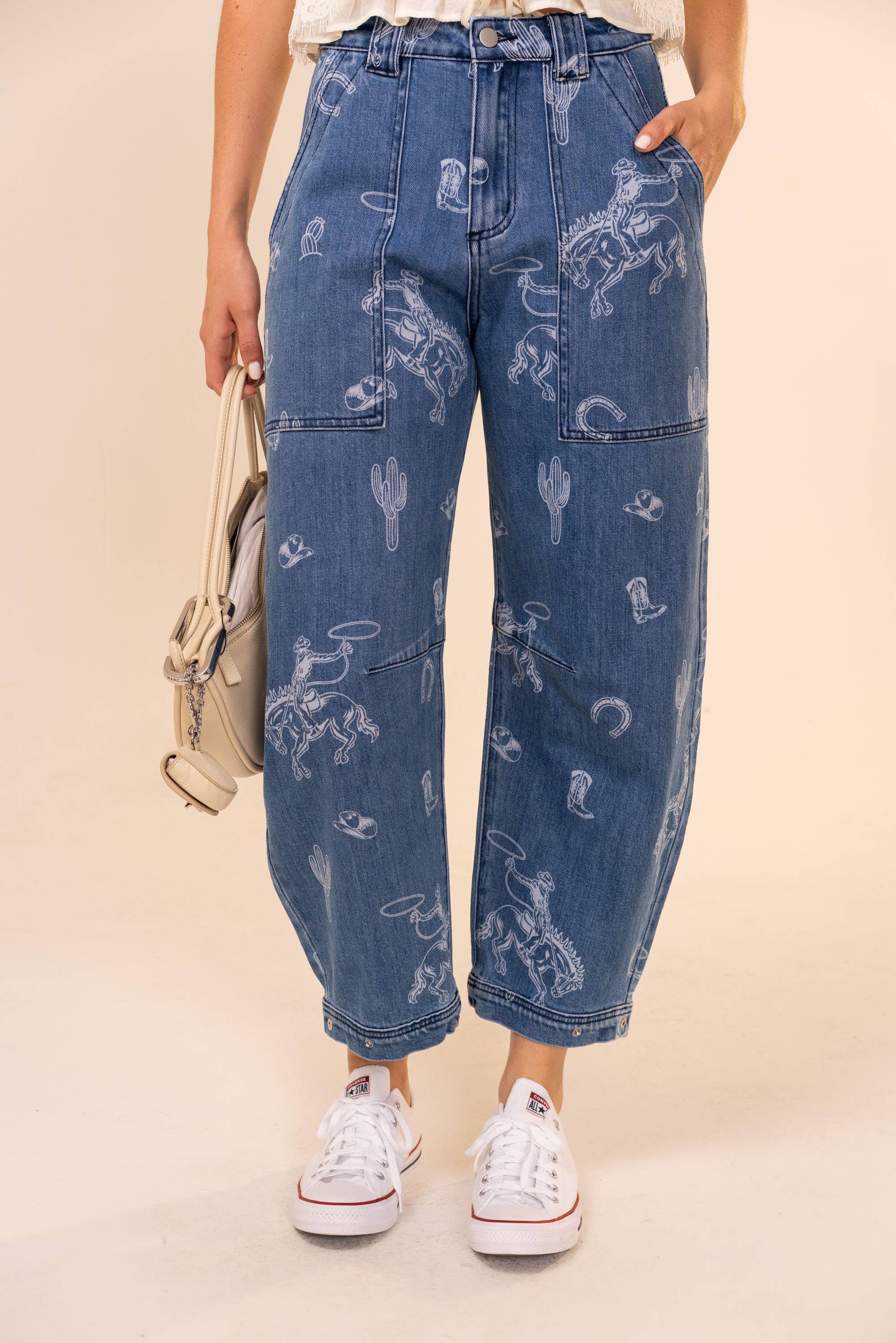 91785P Western Print Barrel Leg Denim Jean: MEDIUM WASH / S-M-L (2-2-2)