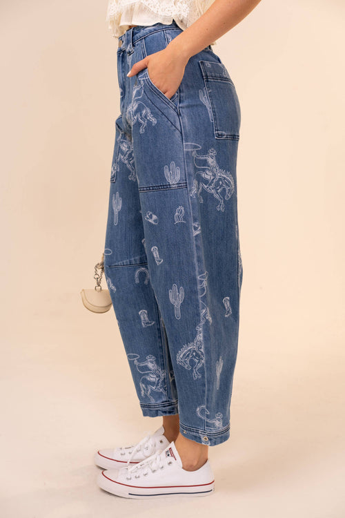 91785P Western Print Barrel Leg Denim Jean: MEDIUM WASH / S-M-L (2-2-2)